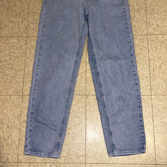 Urban Outfitters BDG High Waisted Pegged Cowboy Jeans in Light Blue Wash size 26 - Picture 3 of 16